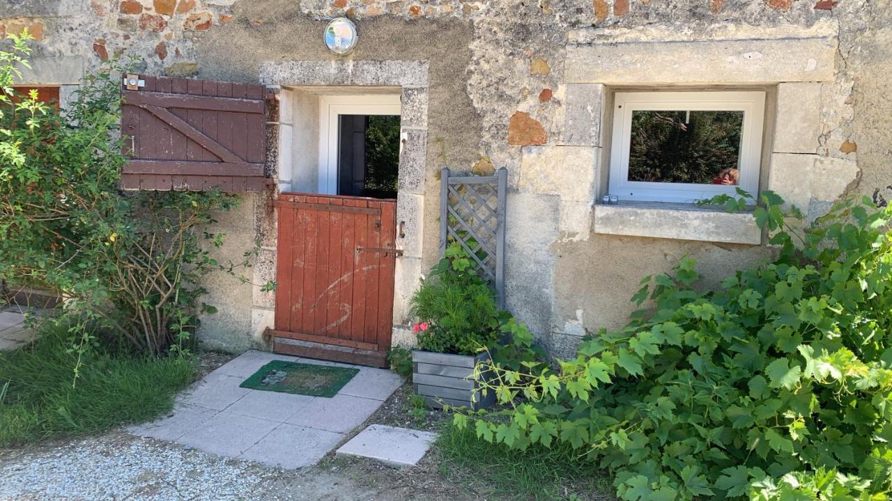 Petit Gite A La Ferme Des Buttons Rosnay  Экстерьер фото
